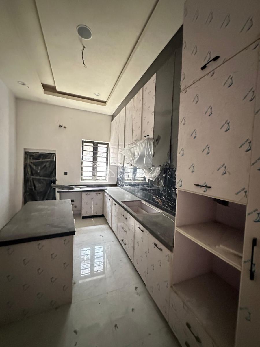 Contemporary 4 Bedrooms Semi-detached Duplex with Bq, Chevron, Lekki, Lagos, Semi-detached Duplex for Sale