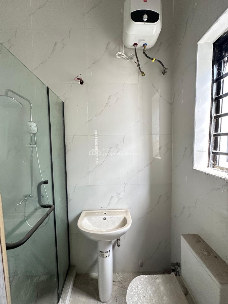 Contemporary 4 Bedrooms Semi-detached Duplex with Bq, Chevron, Lekki, Lagos, Semi-detached Duplex for Sale