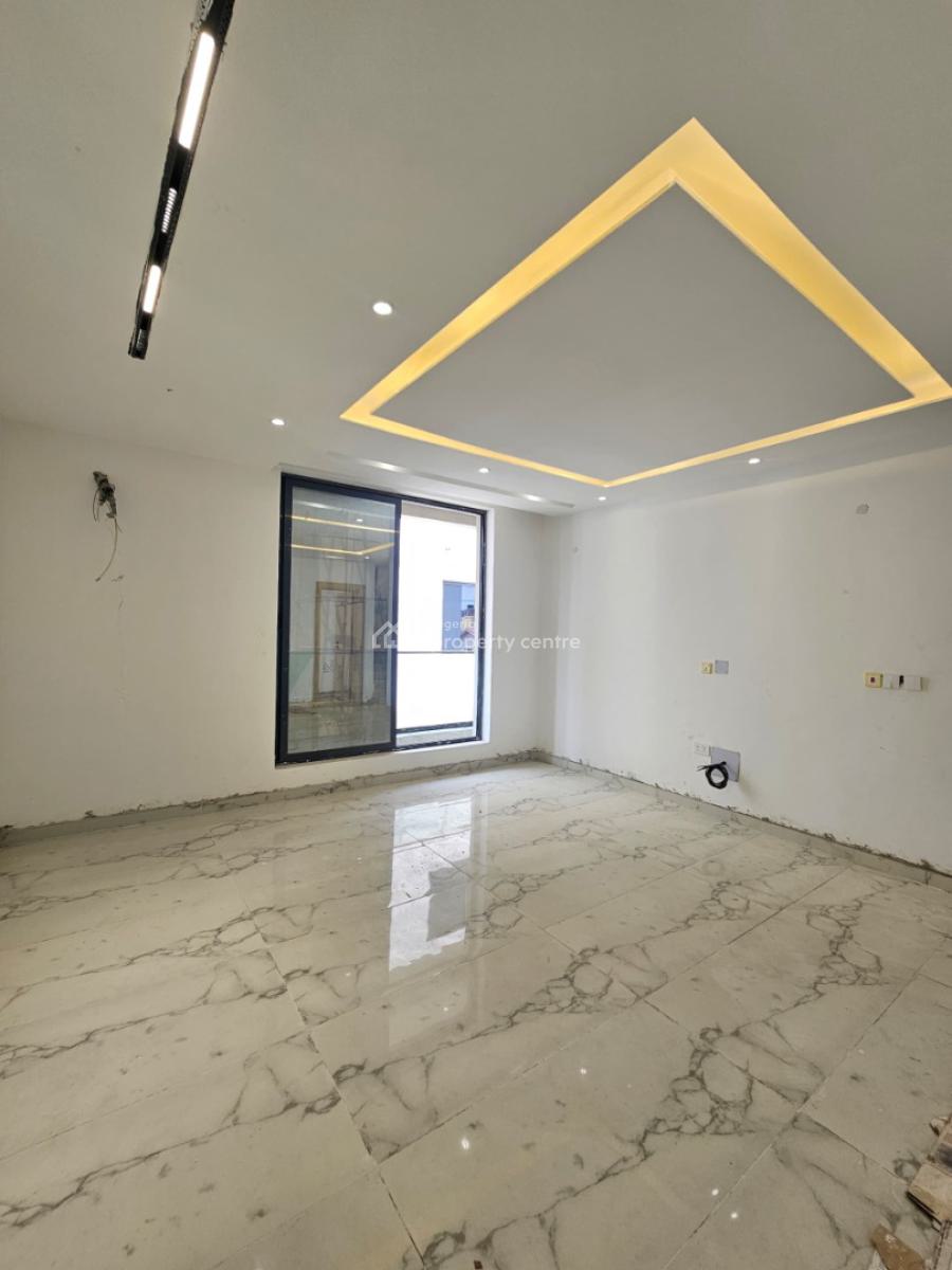 Nice 5 Bedrooms Semi-detached Triplex in a Prime Location, Idado, Lekki, Lagos, Semi-detached Duplex for Sale
