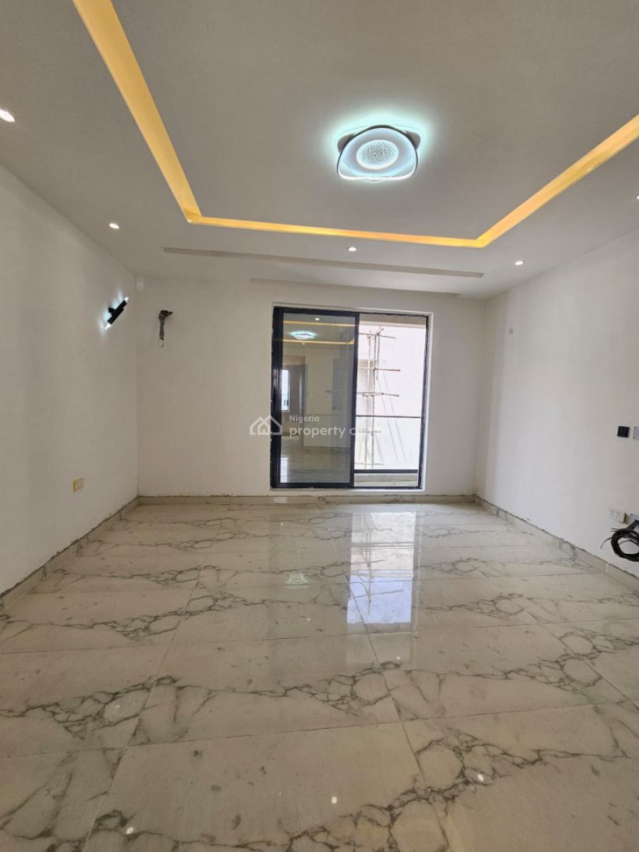Nice 5 Bedrooms Semi-detached Triplex in a Prime Location, Idado, Lekki, Lagos, Semi-detached Duplex for Sale