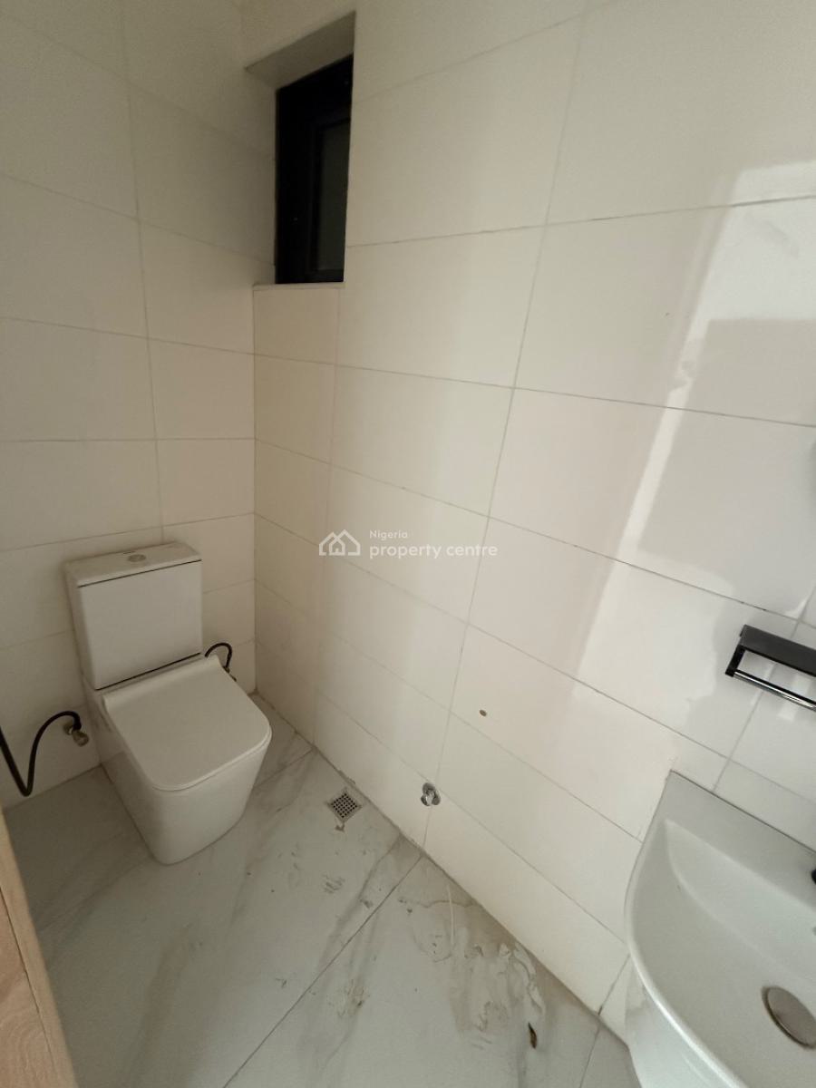 Exquisite Massive 2 Bedroom Serviced Apartment with Modern Facilities, Off Admiralty, Lekki Phase 1, Lekki, Lagos, Flat / Apartment for Sale