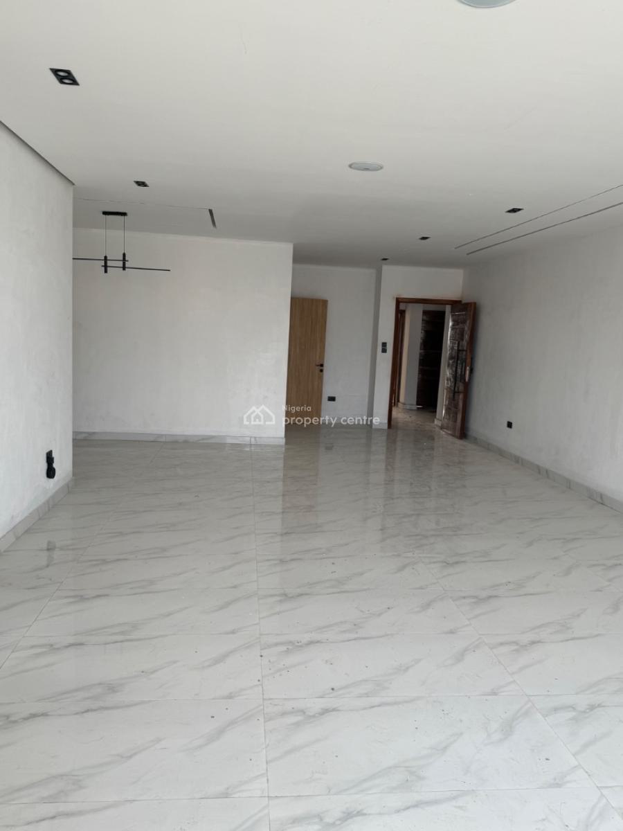 Exquisite Massive 2 Bedroom Serviced Apartment with Modern Facilities, Off Admiralty, Lekki Phase 1, Lekki, Lagos, Flat / Apartment for Sale