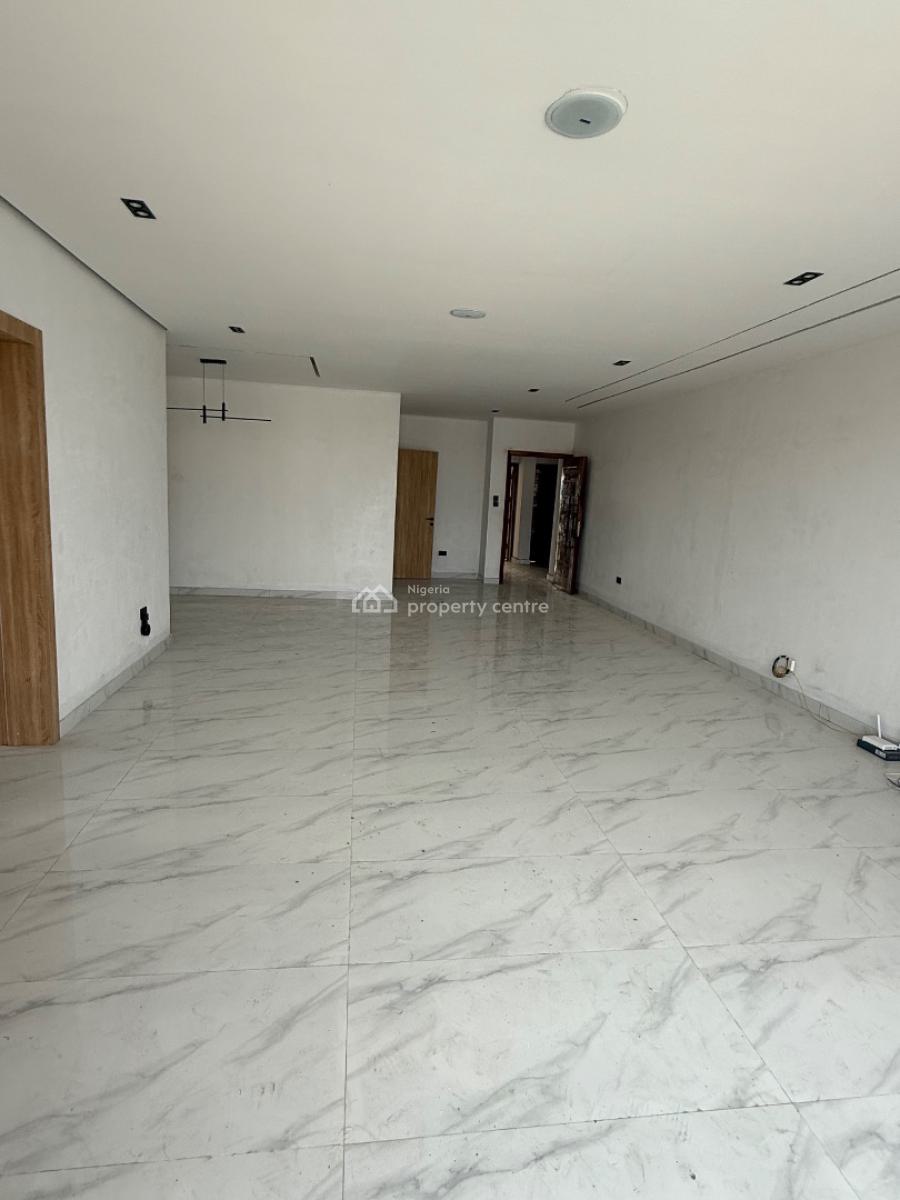 Exquisite Massive 2 Bedroom Serviced Apartment with Modern Facilities, Off Admiralty, Lekki Phase 1, Lekki, Lagos, Flat / Apartment for Sale
