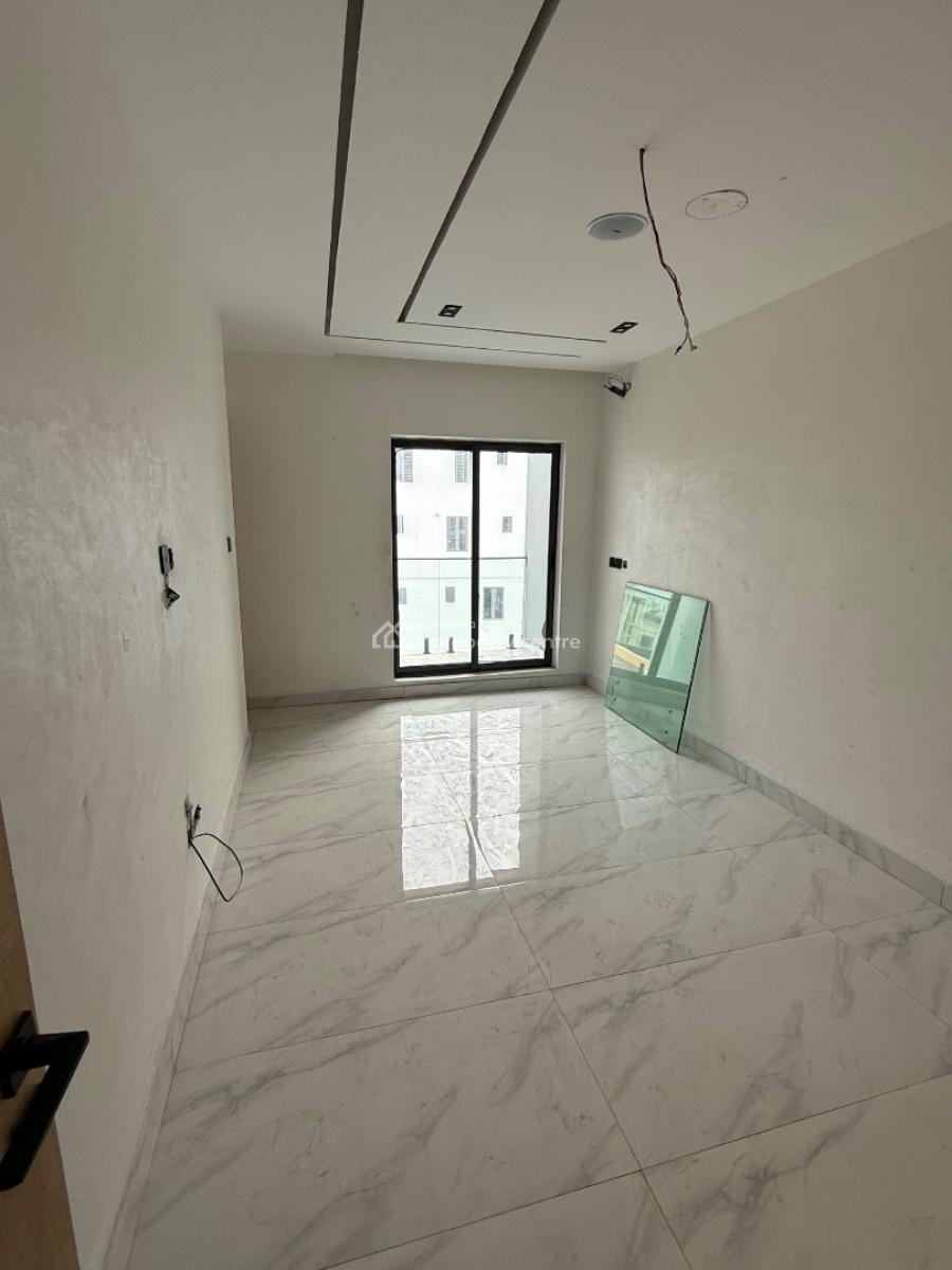 Exquisite Massive 2 Bedroom Serviced Apartment with Modern Facilities, Off Admiralty, Lekki Phase 1, Lekki, Lagos, Flat / Apartment for Sale