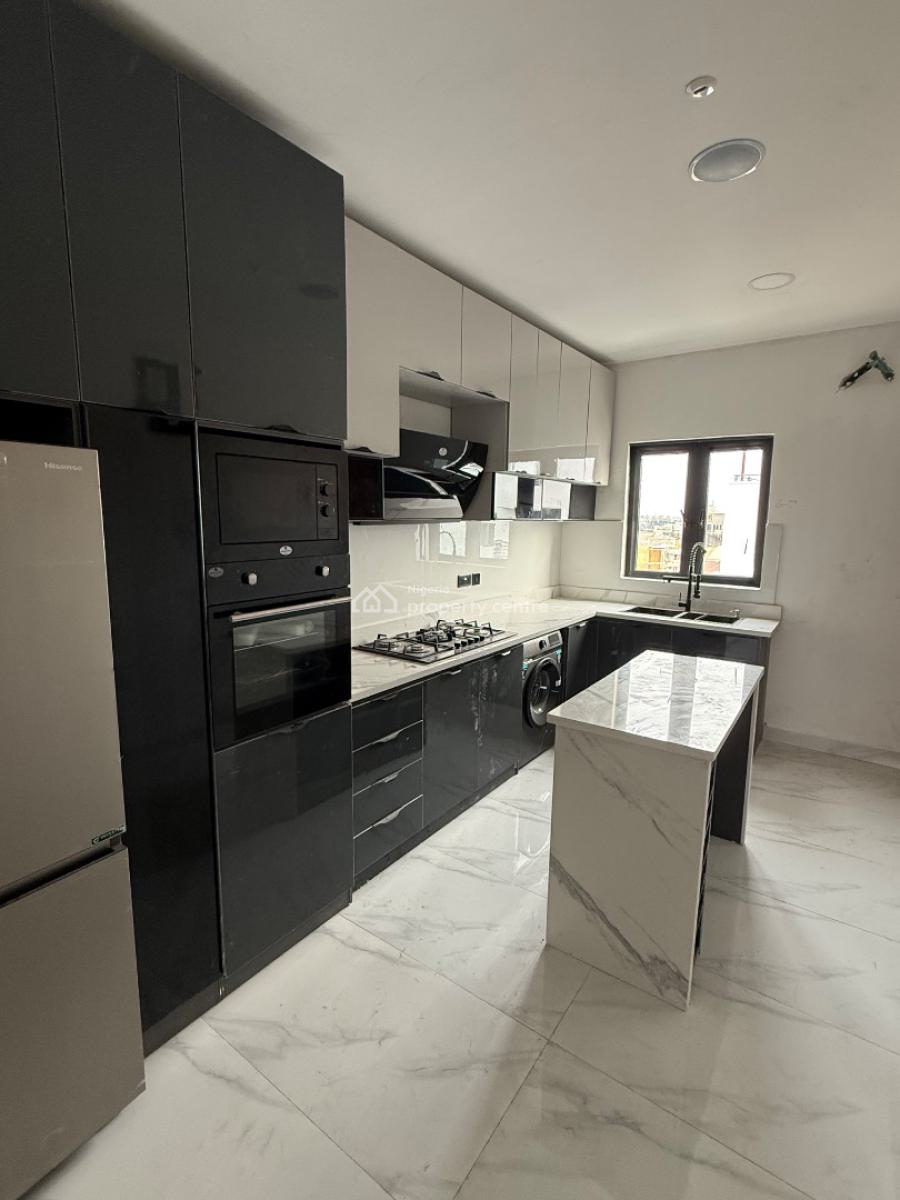 Exquisite Massive 2 Bedroom Serviced Apartment with Modern Facilities, Off Admiralty, Lekki Phase 1, Lekki, Lagos, Flat / Apartment for Sale