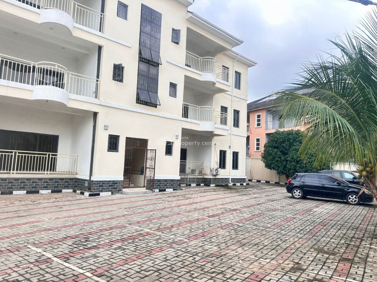 Very Spacious Serviced 3 Bedroom Flat, Gilmore, Jahi, Abuja, Flat / Apartment for Rent