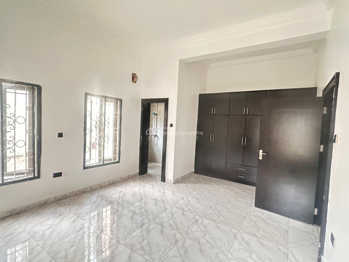 Very Spacious Serviced 3 Bedroom Flat, Gilmore, Jahi, Abuja, Flat / Apartment for Rent