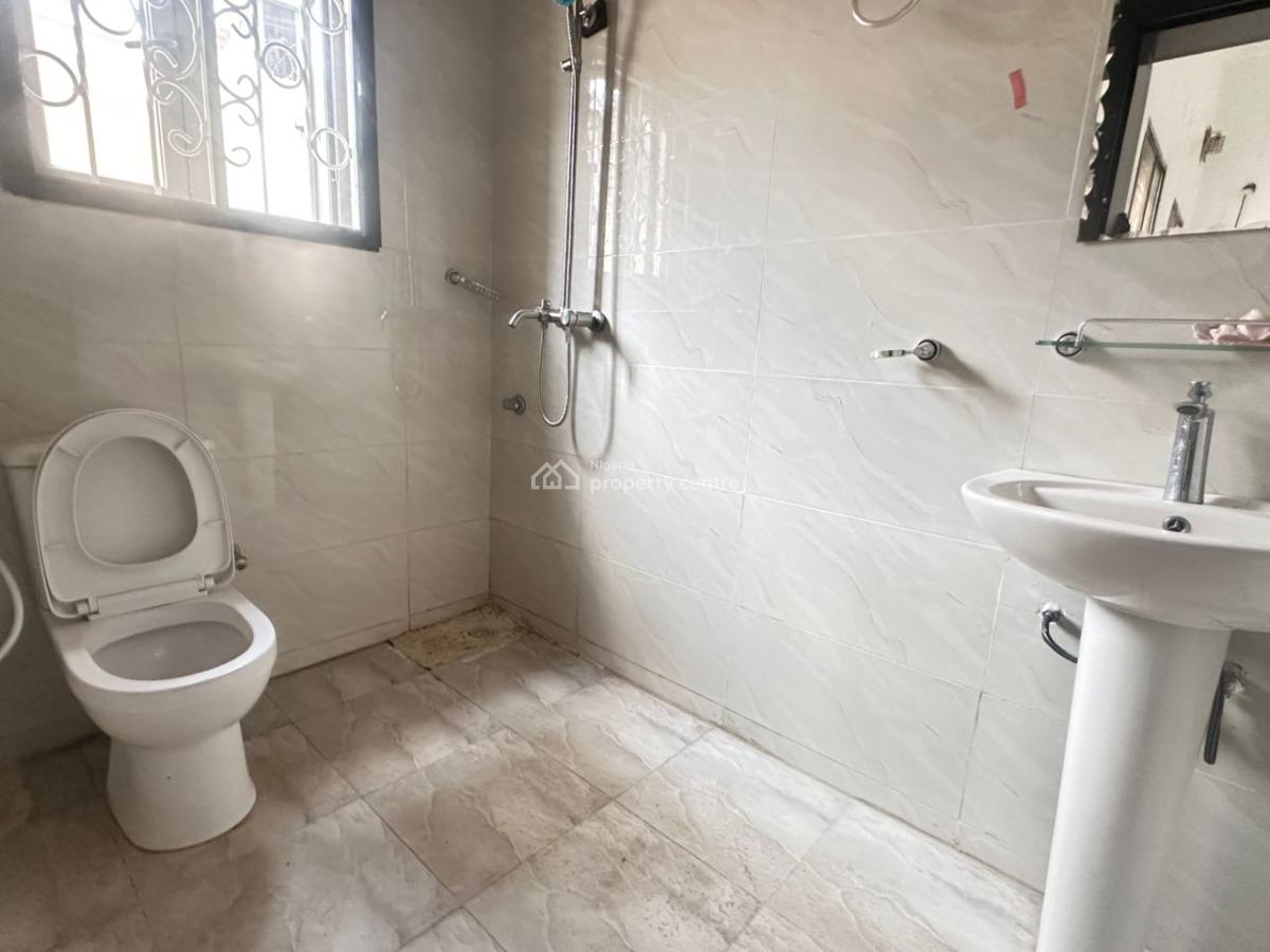 Very Spacious Serviced 3 Bedroom Flat, Gilmore, Jahi, Abuja, Flat / Apartment for Rent