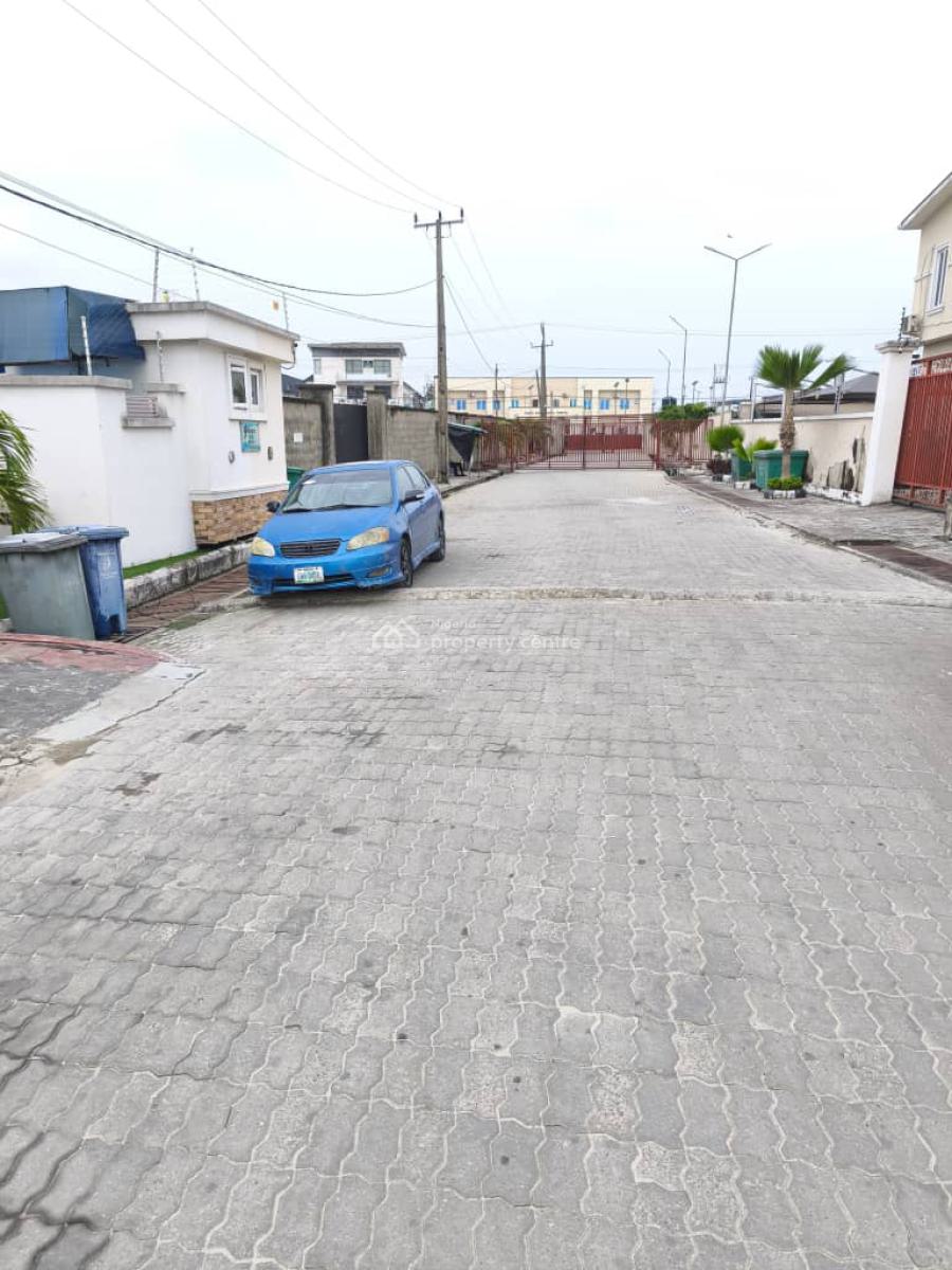 Executive 4 Bedroom Semi-detached Duplex with Bq, Orchid Hotel Road, Lekki, Lagos, Semi-detached Duplex for Rent