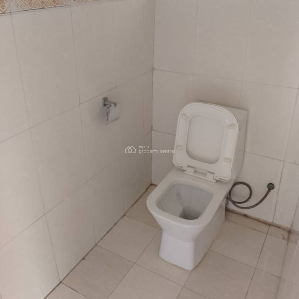 Massive 4-bedroom Detached Duplex with 1-bedroom Bq, 6th Avenue, Gwarinpa, Abuja, Detached Duplex for Rent