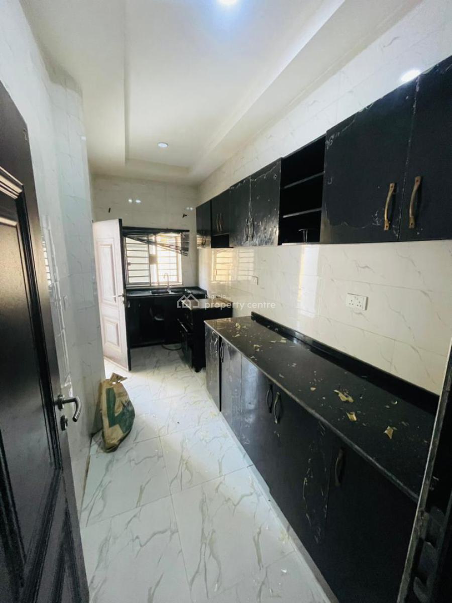 Luxury Spacious 2 Bedroom Apartment with a Bq, Vgc, Lekki, Lagos, Flat / Apartment for Rent