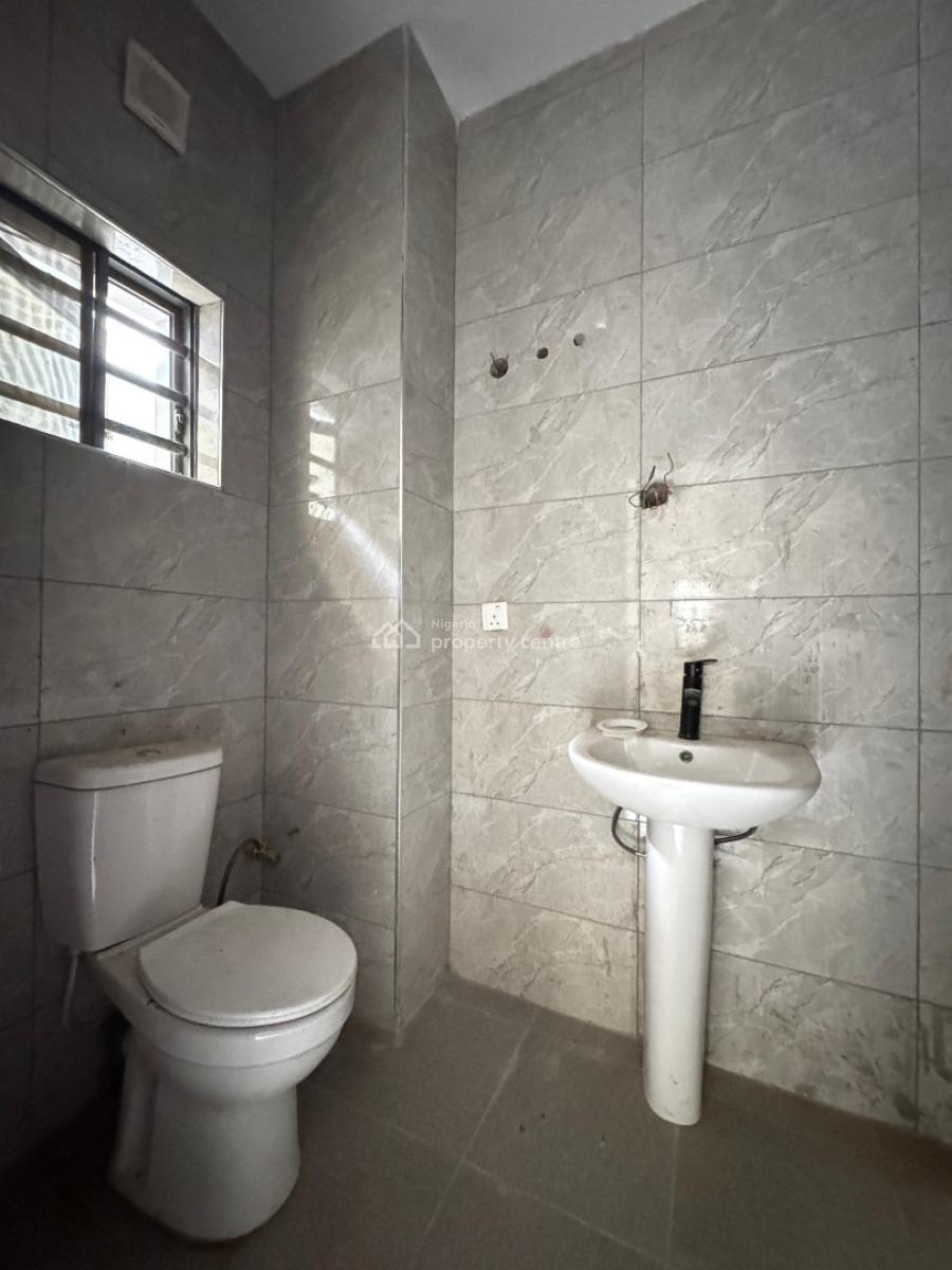 Elegant 2 Bedroom Apartment with a Bq, Ologolo, Lekki, Lagos, Flat / Apartment for Sale