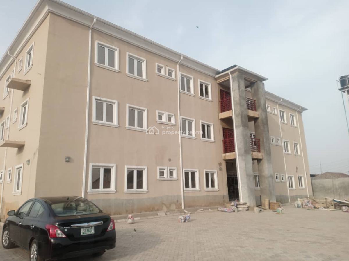 a Very Good Spacious 4bedroom Flat, Jahi, Abuja, Flat / Apartment for Rent