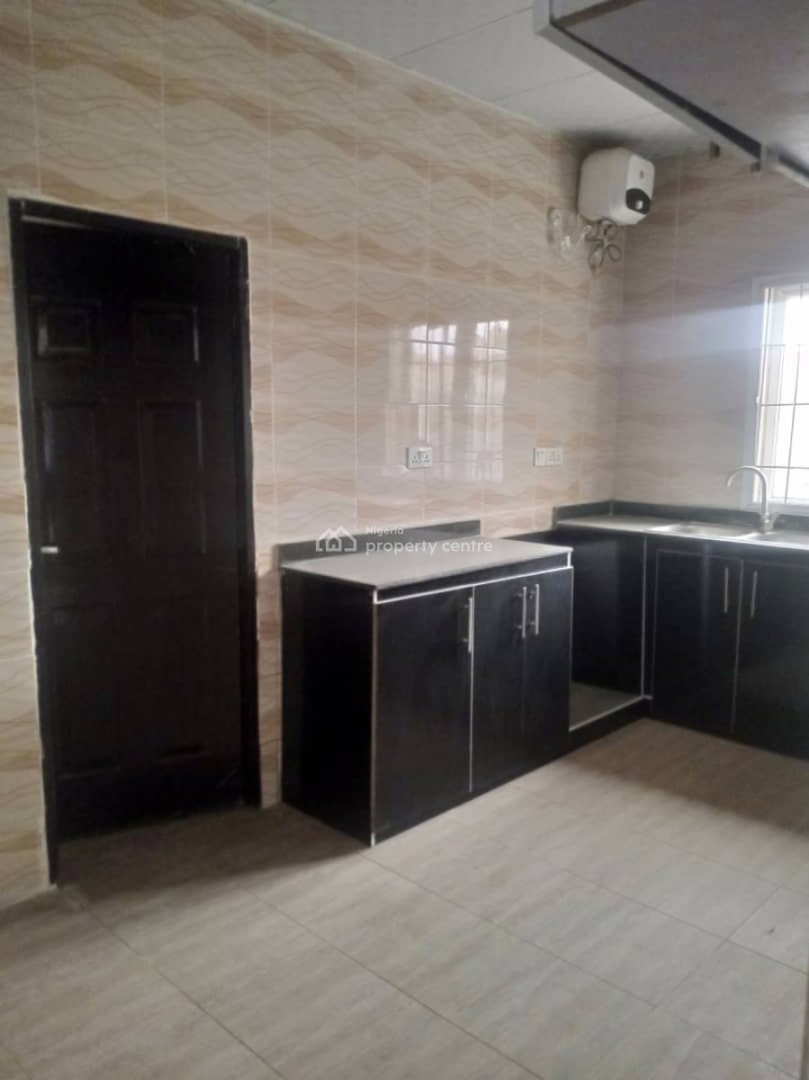 a Very Good Spacious 4bedroom Flat, Jahi, Abuja, Flat / Apartment for Rent