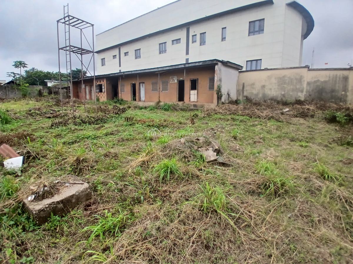 3583.2995 Square Meters of Land with a Demolishable Twin Duplex on It., Plot 86, Commercial Reservation, Onireke Quarters, Ibadan, Oyo, Mixed-use Land for Sale