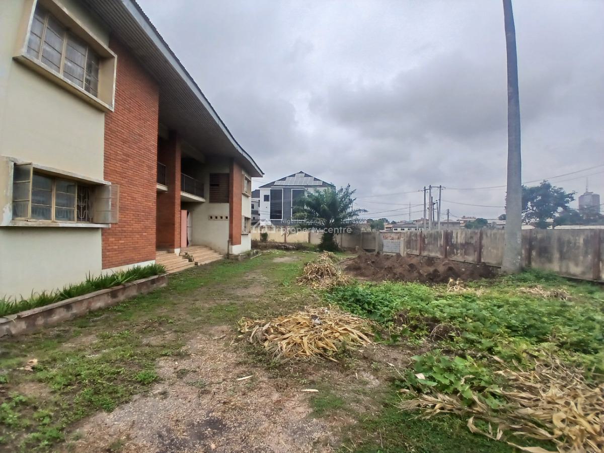 3583.2995 Square Meters of Land with a Demolishable Twin Duplex on It., Plot 86, Commercial Reservation, Onireke Quarters, Ibadan, Oyo, Mixed-use Land for Sale