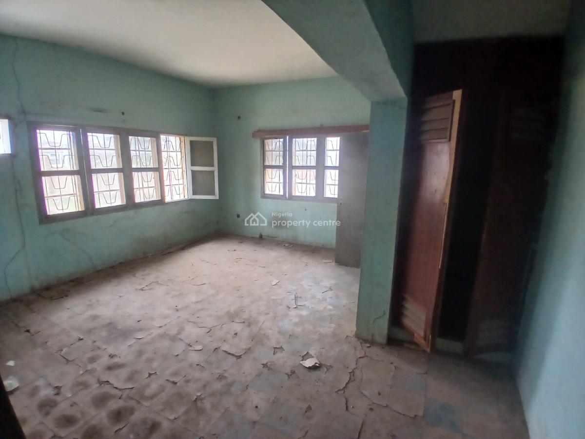 3583.2995 Square Meters of Land with a Demolishable Twin Duplex on It., Plot 86, Commercial Reservation, Onireke Quarters, Ibadan, Oyo, Mixed-use Land for Sale