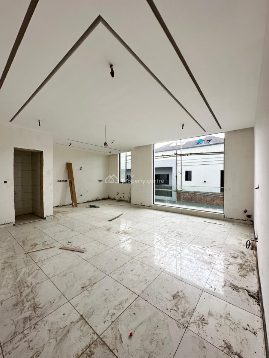 Spacious 2 Bedroom Apartment with a Reception, Elevator, Pool and Gym., Lekki Phase 1, Lekki, Lagos, Flat / Apartment for Sale