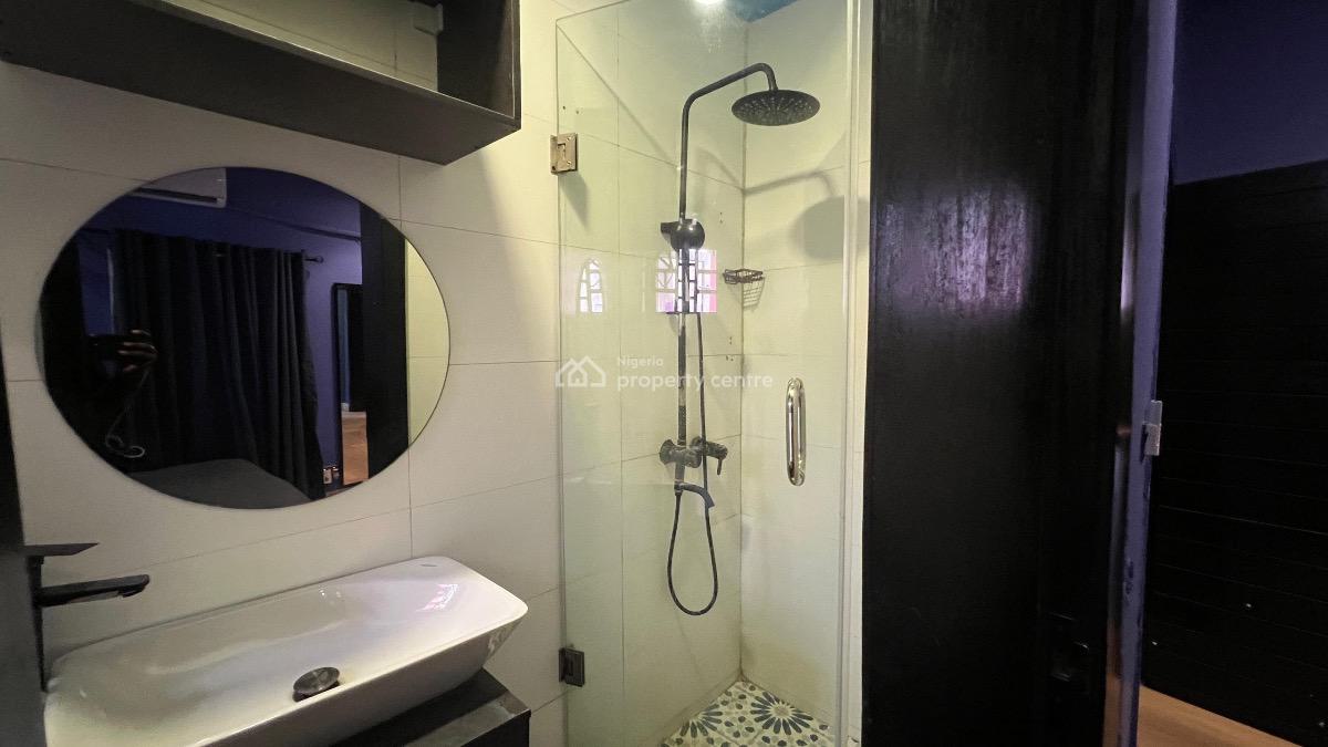 Fully Furnished 2 Bedrooms Apartment, Freedom Way, Lekki, Lagos, Flat / Apartment Short Let