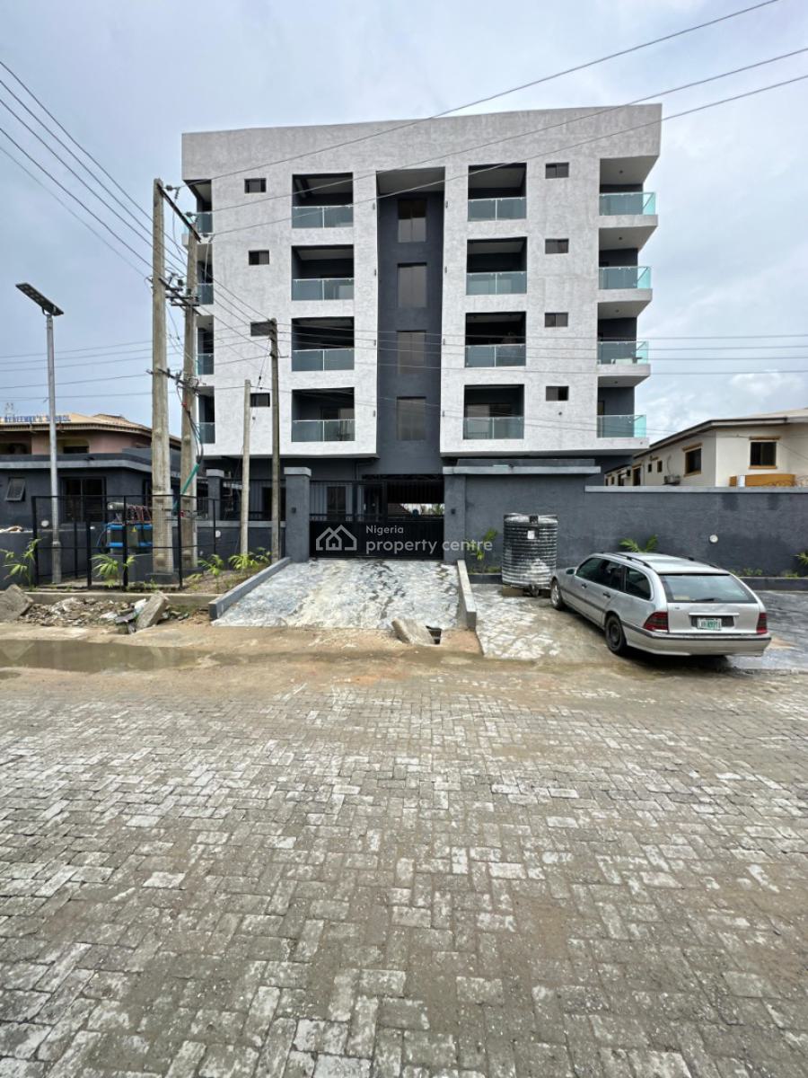 Spacious 2 Bedroom Apartment with Elevator, Pool and Gym., Lekki Phase 1, Lekki, Lagos, Flat / Apartment for Sale