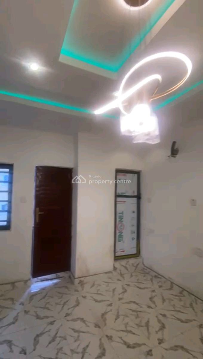 Newly Built, Spacious 2-bedroom Upflat, Ijagbemi Street Off Pedro Road, Gbagada, Lagos, Flat / Apartment for Sale