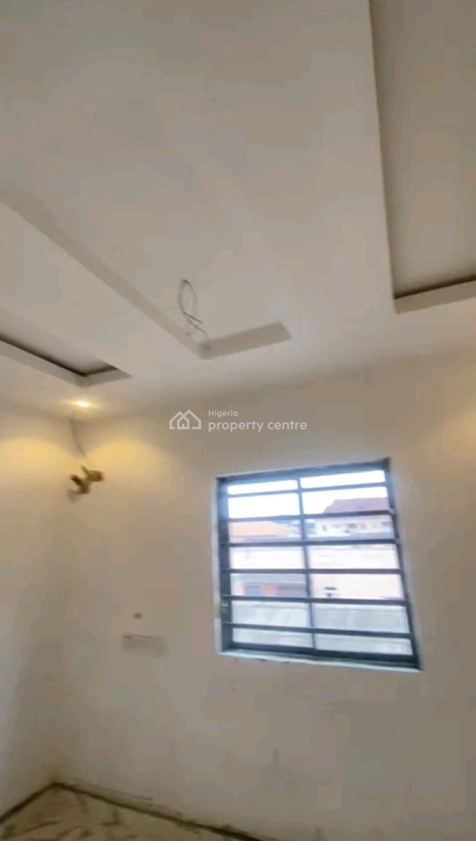 Newly Built, Spacious 2-bedroom Upflat, Ijagbemi Street Off Pedro Road, Gbagada, Lagos, Flat / Apartment for Sale