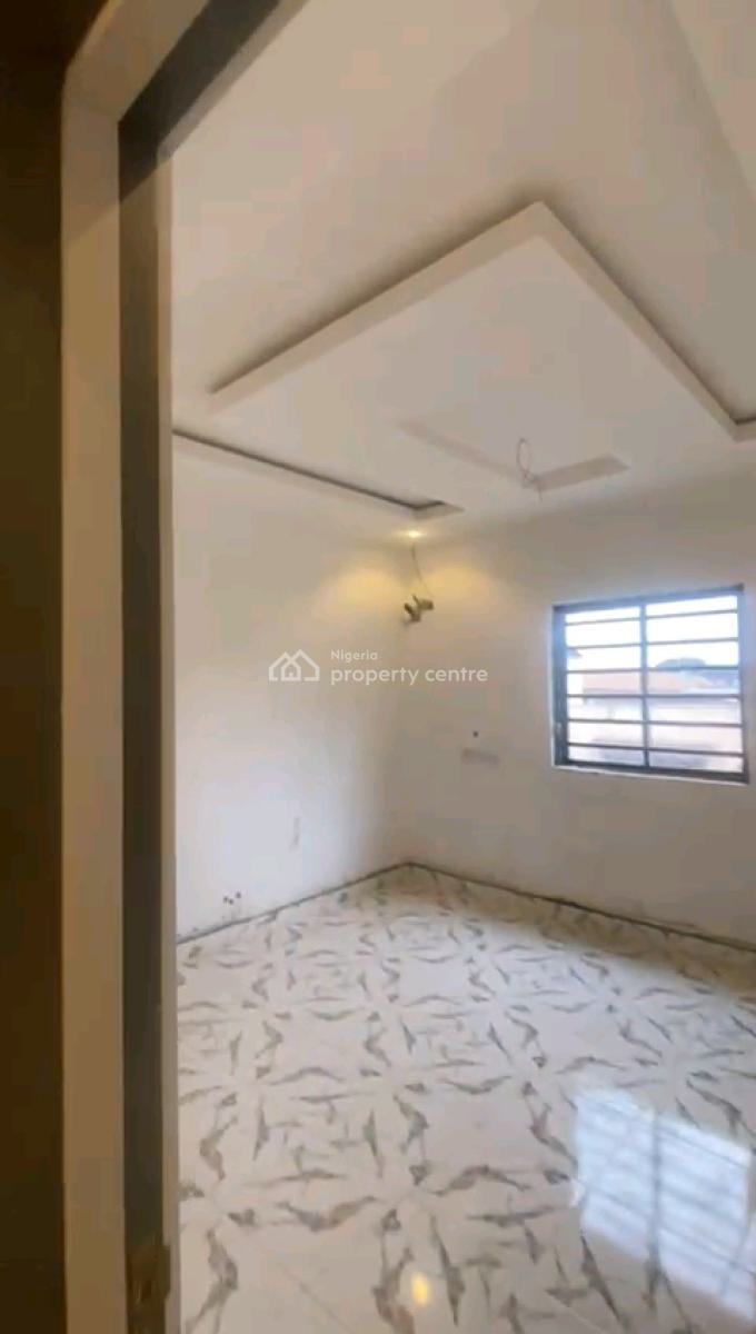 Newly Built, Spacious 2-bedroom Upflat, Ijagbemi Street Off Pedro Road, Gbagada, Lagos, Flat / Apartment for Sale