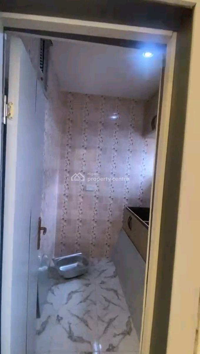 Newly Built, Spacious 2-bedroom Upflat, Ijagbemi Street Off Pedro Road, Gbagada, Lagos, Flat / Apartment for Sale