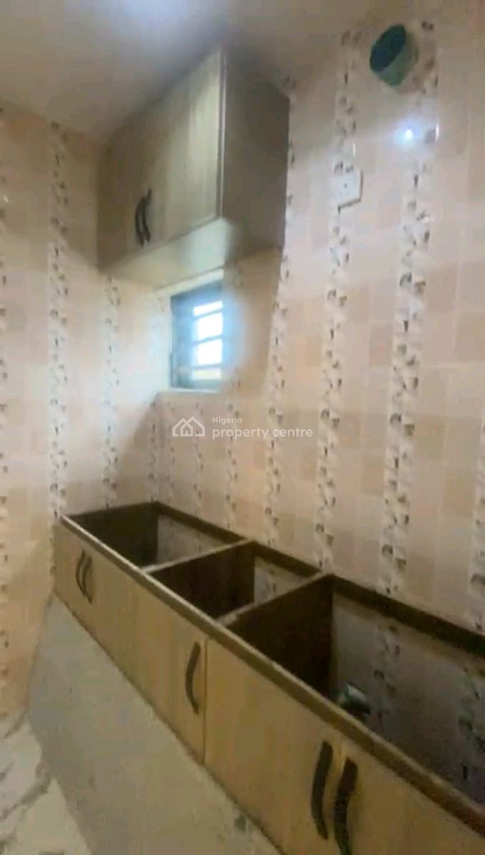 Newly Built, Spacious 2-bedroom Upflat, Ijagbemi Street Off Pedro Road, Gbagada, Lagos, Flat / Apartment for Sale