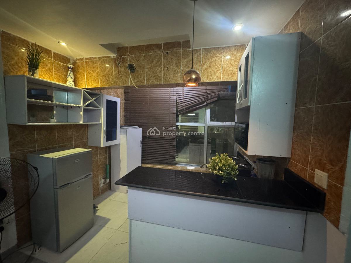 a Luxury 1 Bedroom in a Fully Serviced Estate, By Meadow Hall Way, Ikate, Lekki, Lagos, Mini Flat (room and Parlour) for Rent