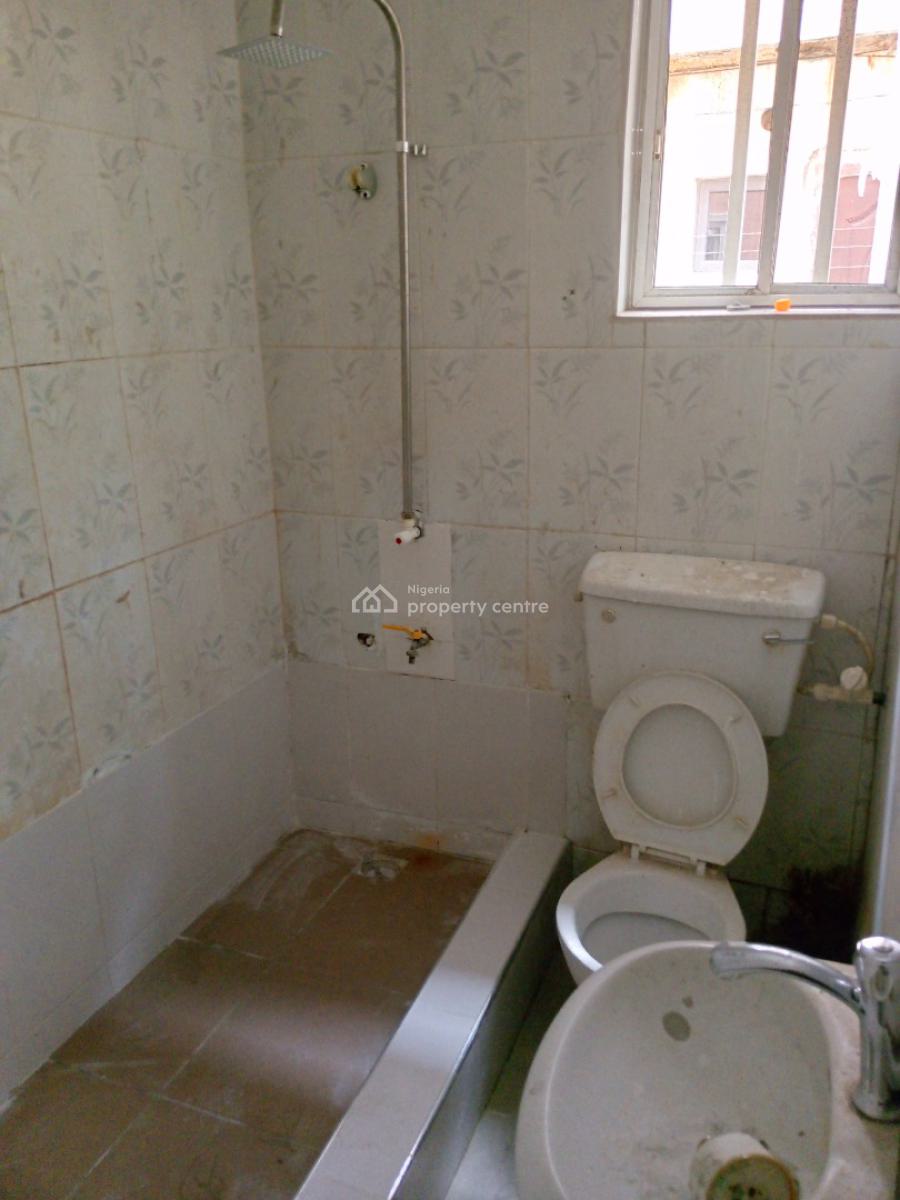 Self Serviced 3 Bedroom Apartment, Osapa, Lekki, Lagos, Flat / Apartment for Rent