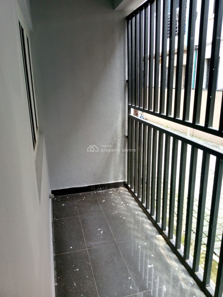 Self Serviced 3 Bedroom Apartment, Osapa, Lekki, Lagos, Flat / Apartment for Rent