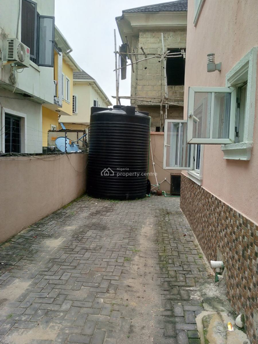 Self Serviced 3 Bedroom Apartment, Osapa, Lekki, Lagos, Flat / Apartment for Rent
