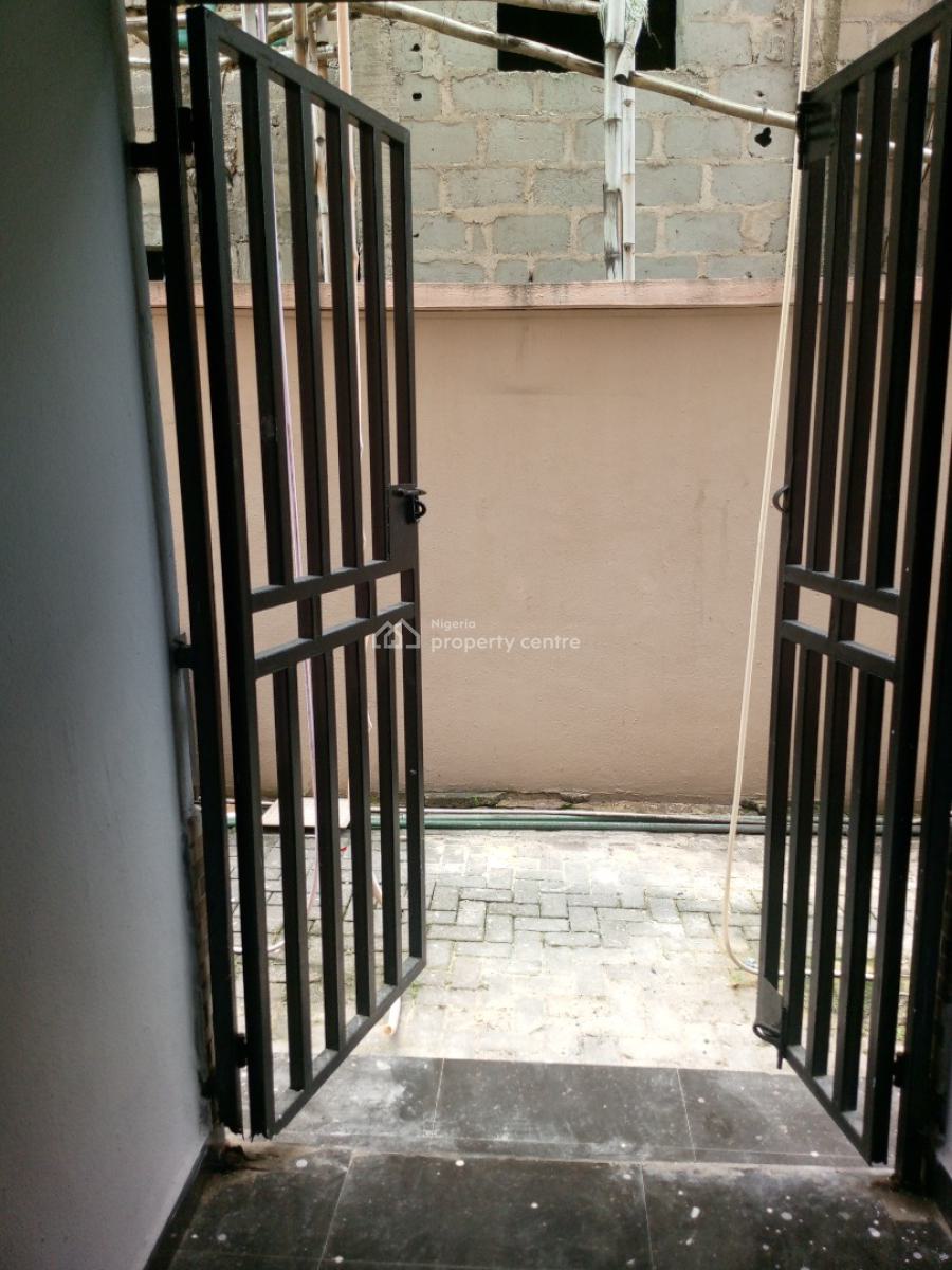 Self Serviced 3 Bedroom Apartment, Osapa, Lekki, Lagos, Flat / Apartment for Rent