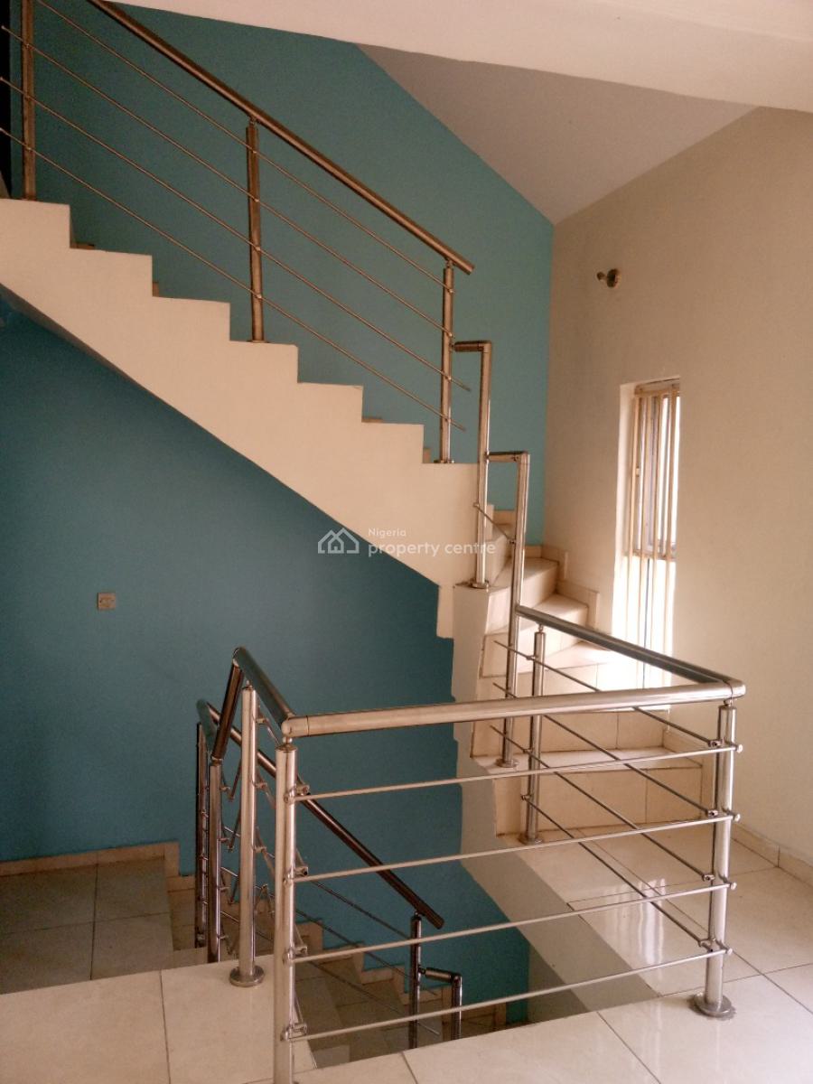 Self Serviced 3 Terrace, Osapa, Lekki, Lagos, Terraced Duplex for Rent