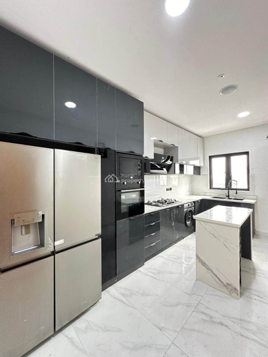 Beautiful 2 Bedroom Apartment with Bq, Elevator, Pool and Gym., Lekki Phase 1, Lekki, Lagos, Flat / Apartment for Sale