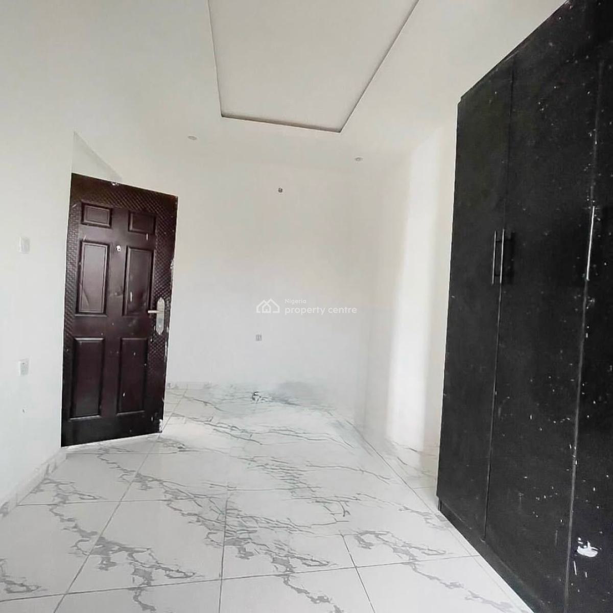 Cozy Mini Flat, Blenco/skymall Axis, Sangotedo, Ajah, Lagos, Mini Flat (room and Parlour) for Rent