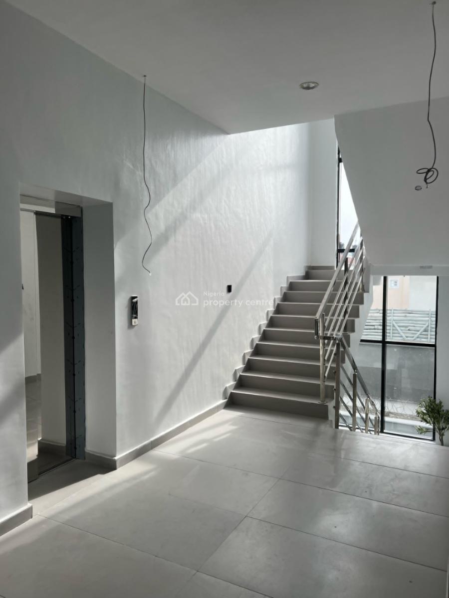 Luxurious 3 Bedroom Apartment with Pool, Gym, Elevator and Bq, Lekki Phase 1, Lekki, Lagos, Flat / Apartment for Sale