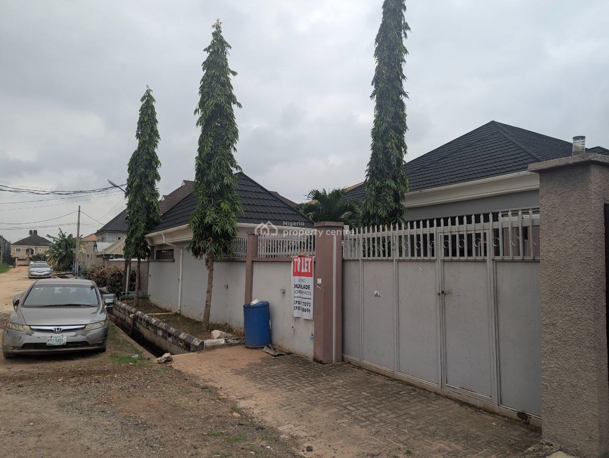 Luxury 4 Bedroom Flat with Excellent Facilities, Olufemi Sodeinde Street, Gra, Isheri North, Lagos, Flat / Apartment for Rent