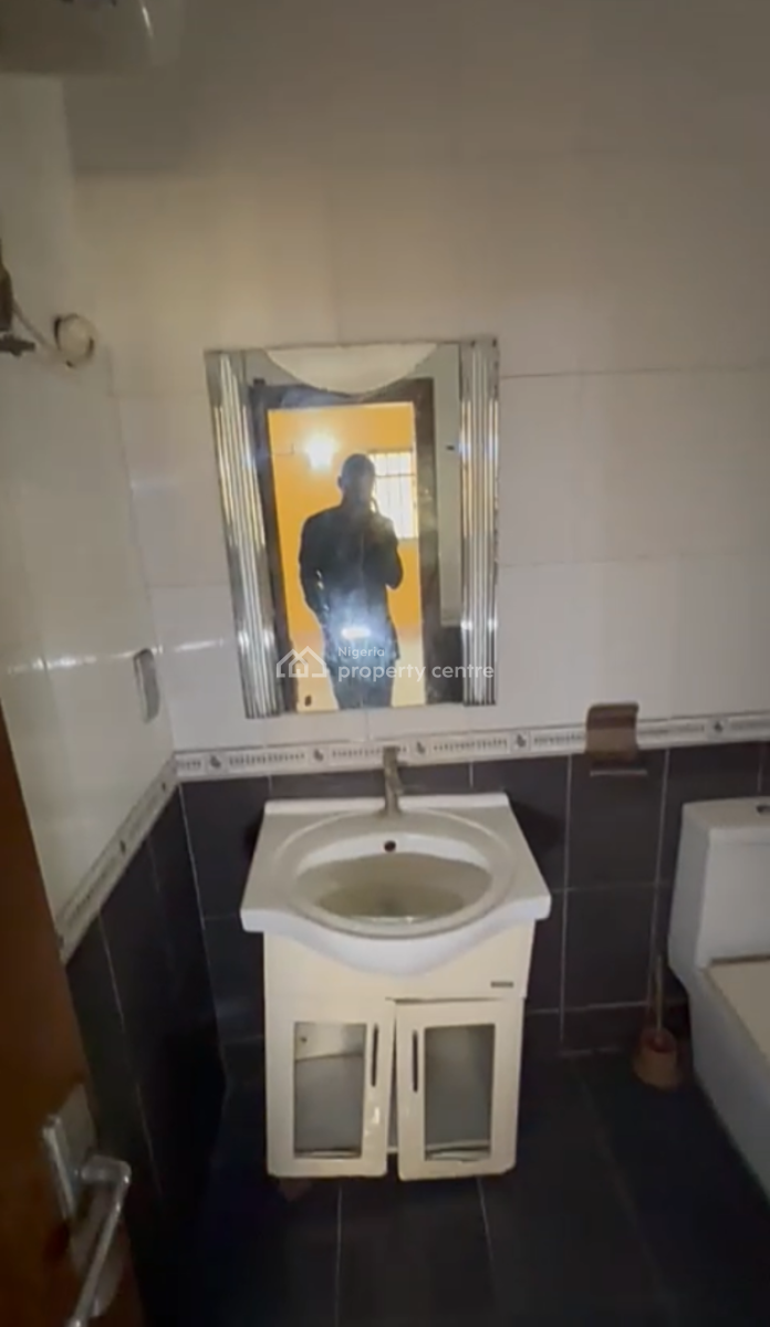 Spacious Miniflat with Private Kitchen, Agungi, Lekki, Lagos, Mini Flat (room and Parlour) for Rent