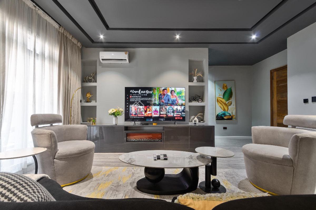 Luxury Two Bedroom with Pool, Gym, Ps5 and Snooker Board, Ikate, Lekki, Lagos, Flat / Apartment Short Let