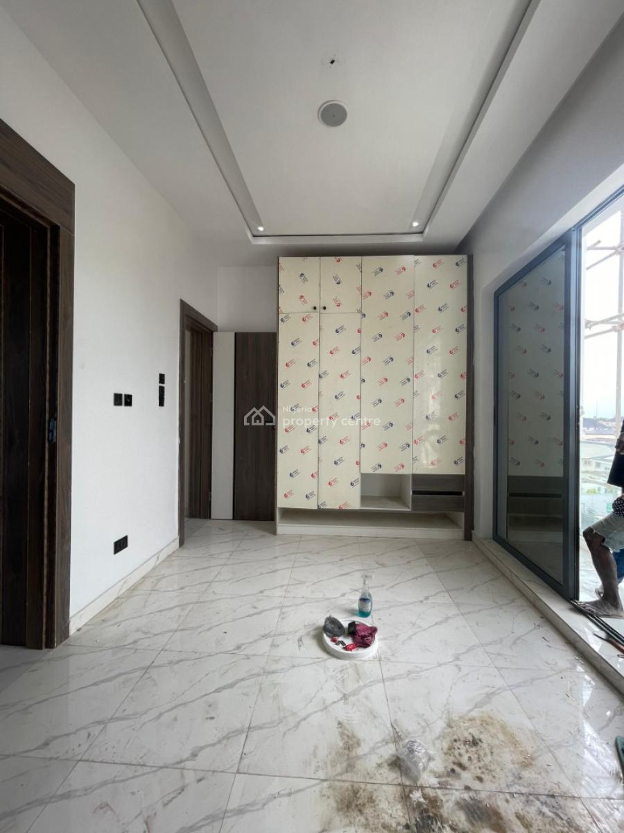 Warm 3 Bedroom Apartment with Pool & Elevator in a Secured Location, Lekki Phase 1, Lekki, Lagos, Flat / Apartment for Sale