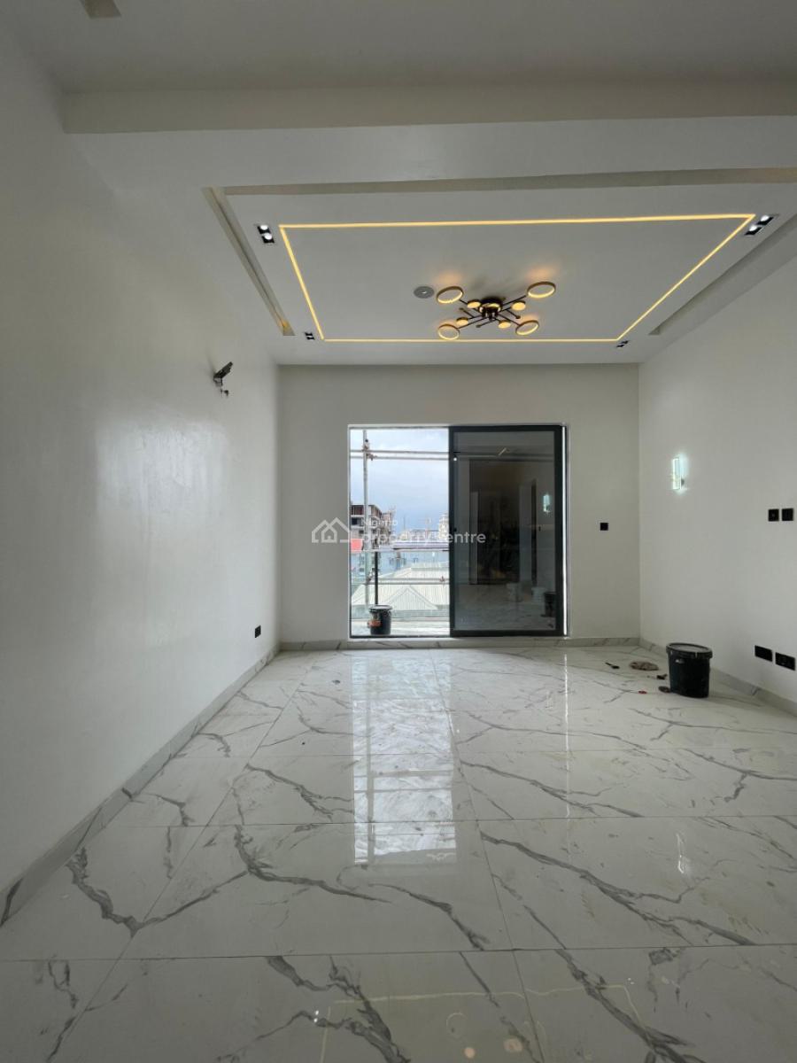 Warm 3 Bedroom Apartment with Pool & Elevator in a Secured Location, Lekki Phase 1, Lekki, Lagos, Flat / Apartment for Sale
