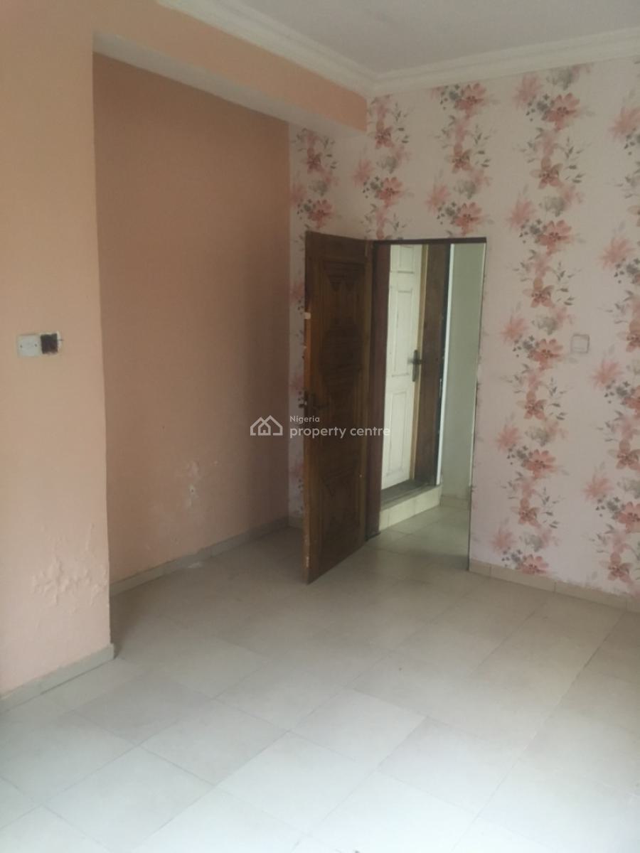 Big Self Contained, Off Durosimi Etti Drive, Lekki Phase 1, Lekki, Lagos, Self Contain (single Rooms) for Rent