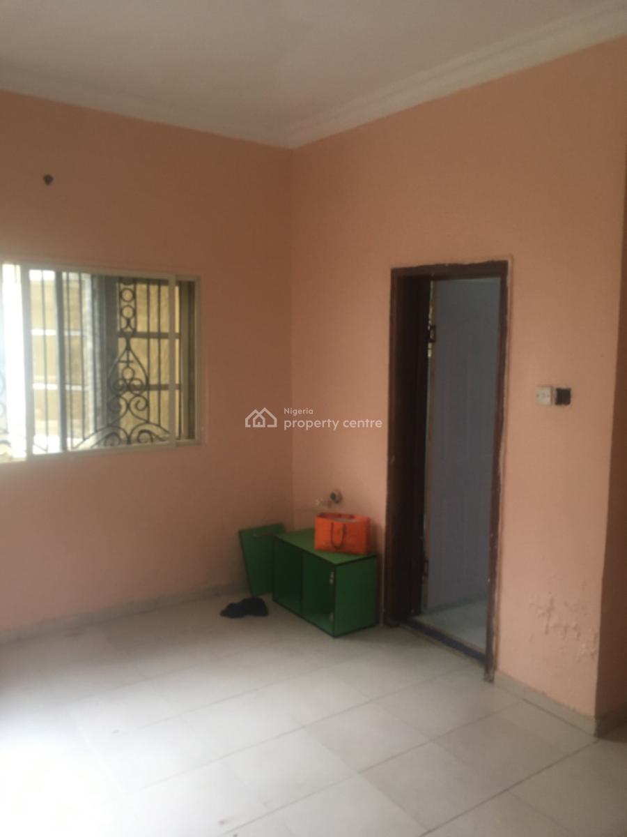Big Self Contained, Off Durosimi Etti Drive, Lekki Phase 1, Lekki, Lagos, Self Contain (single Rooms) for Rent