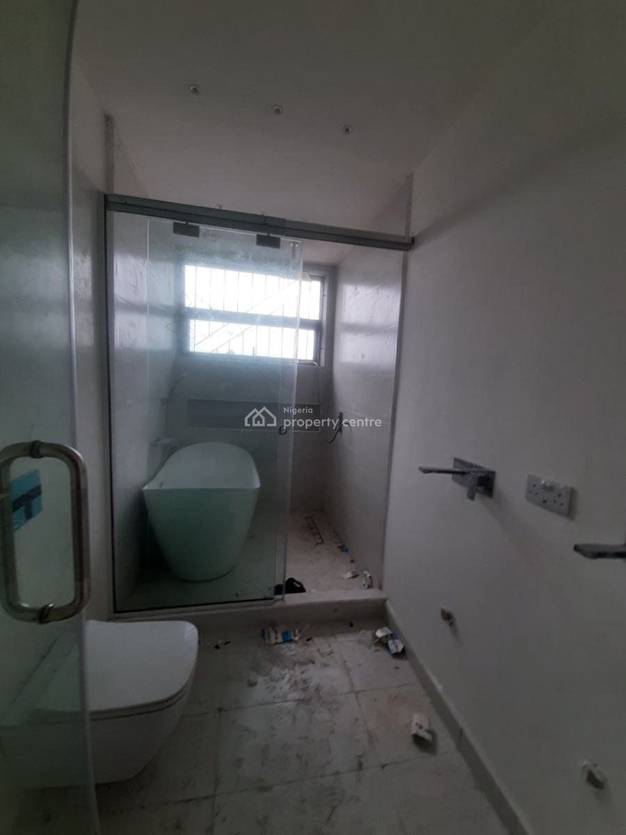 Serviced 3 Bedroom En-suite Flat with Open Fitted Kitchen with Cabinet, Lekki Phase 1, Lekki, Lagos, Flat / Apartment for Rent