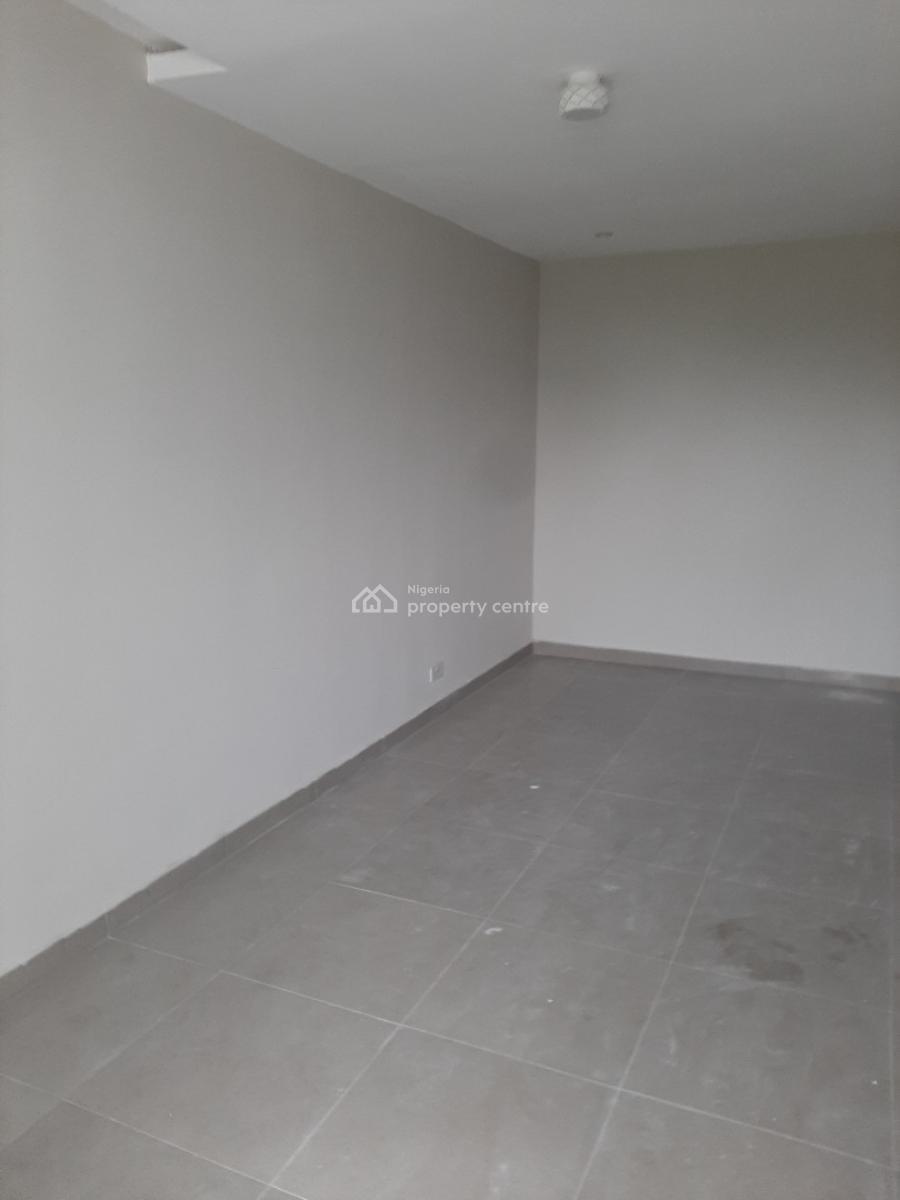Serviced 3 Bedroom En-suite Flat with Open Fitted Kitchen with Cabinet, Lekki Phase 1, Lekki, Lagos, Flat / Apartment for Rent