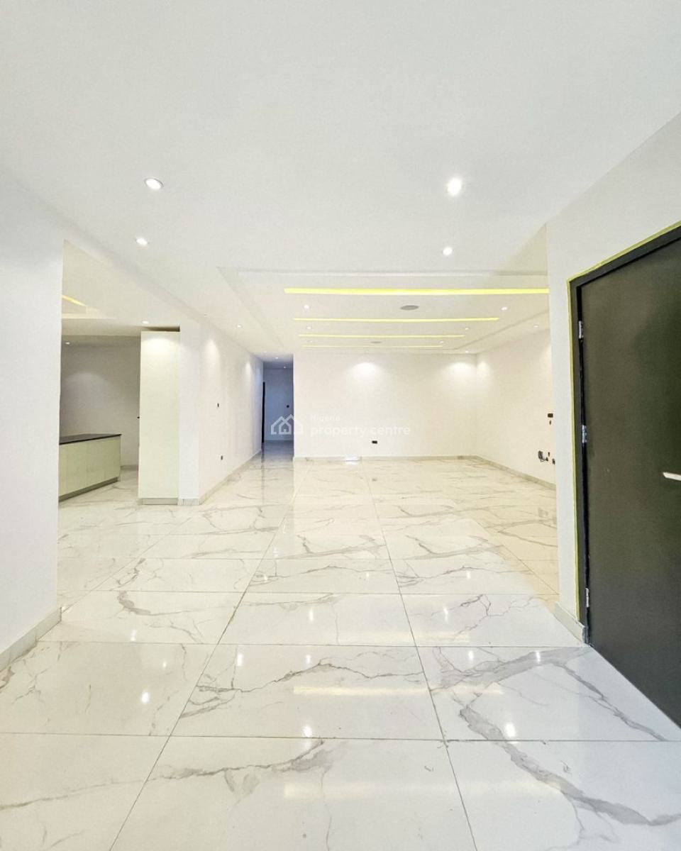 Serviced 3 Bedroom Flat + Elevator, Lekki Phase 1, Lekki, Lagos, Flat / Apartment for Sale