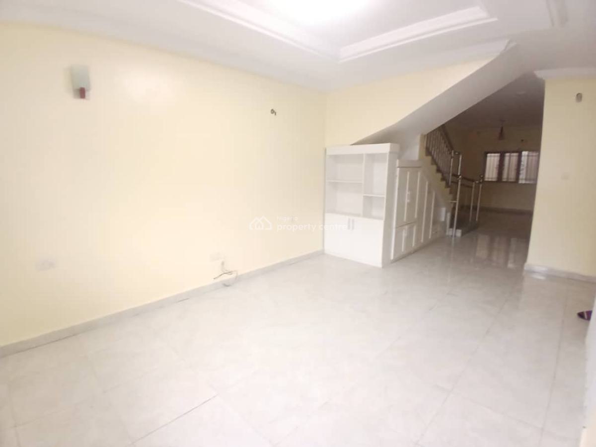 3 Bedrooms Terraced Duplex, Lekki Phase 1, Lekki, Lagos, Terraced Duplex for Rent