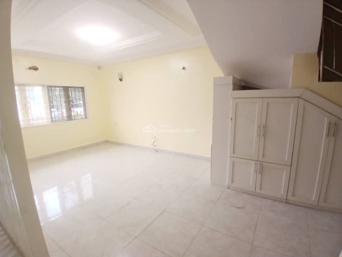 3 Bedrooms Terraced Duplex, Lekki Phase 1, Lekki, Lagos, Terraced Duplex for Rent